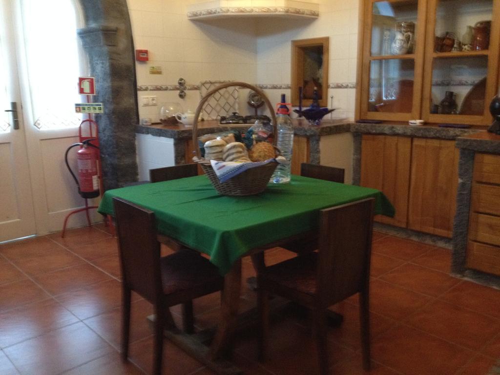 Casa Do Vale Do Sossego Guest House Капелас Екстериор снимка